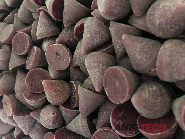 Pile of cone-shaped ceramic tumbling media - media for surface finishing